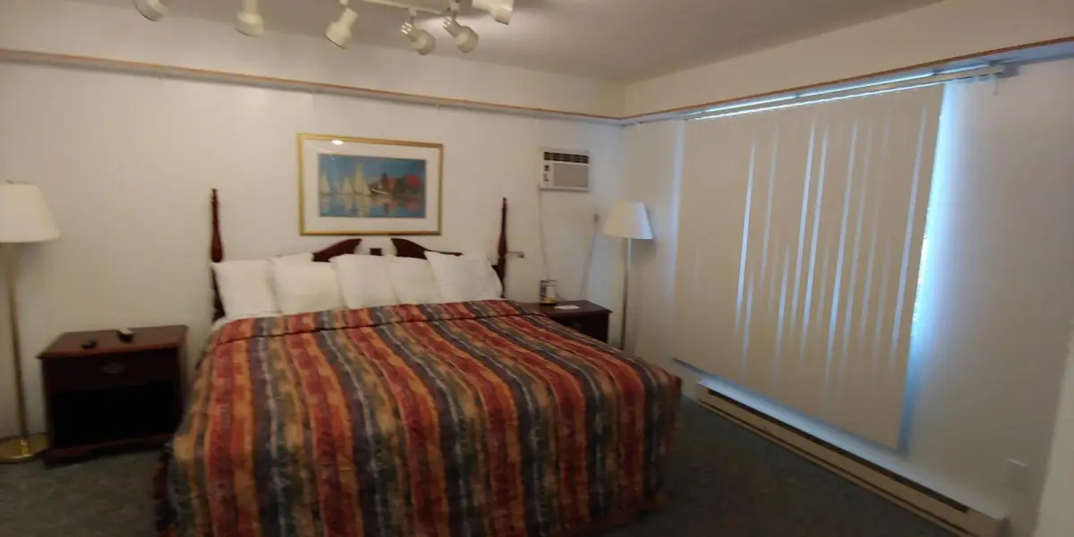 Sunrise Beach Motel 9